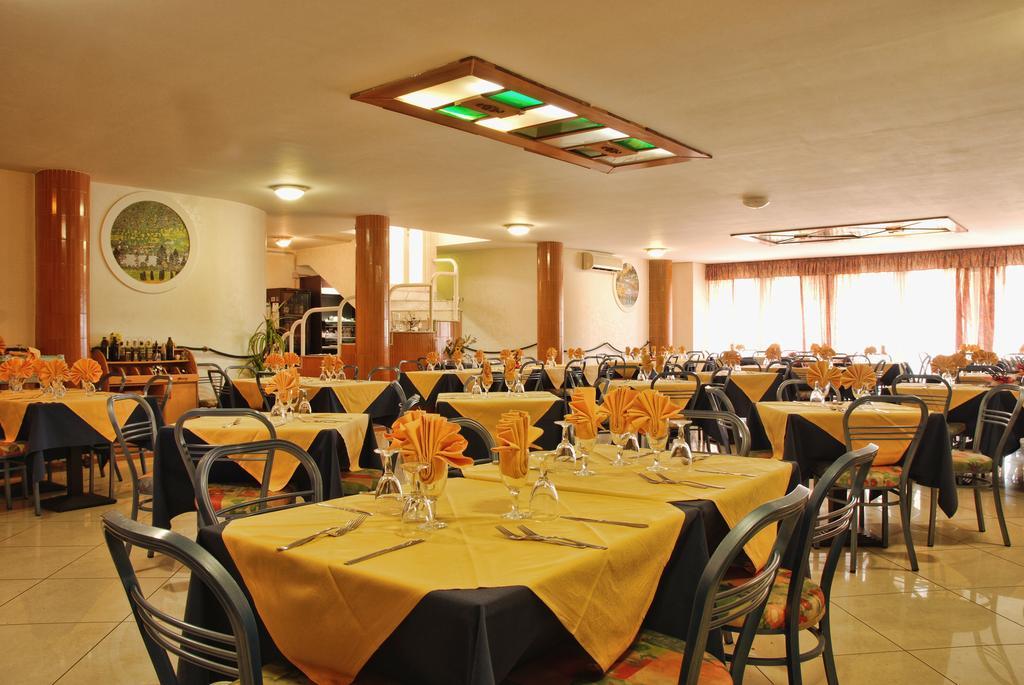 Hotel Scacciapensieri Нетуно Екстериор снимка