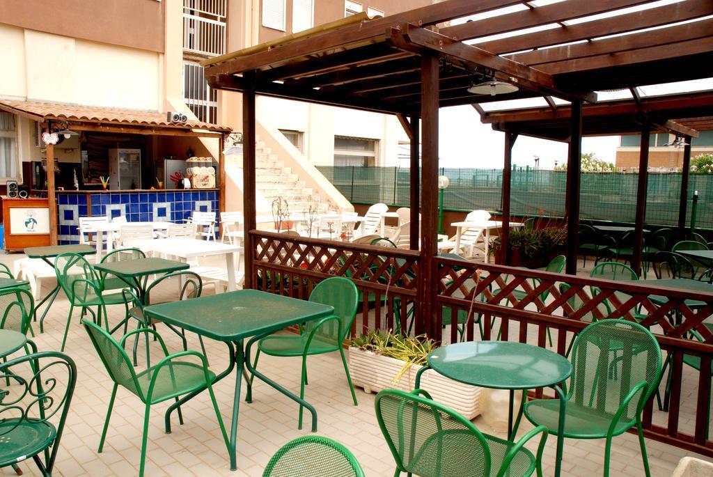 Hotel Scacciapensieri Нетуно Екстериор снимка