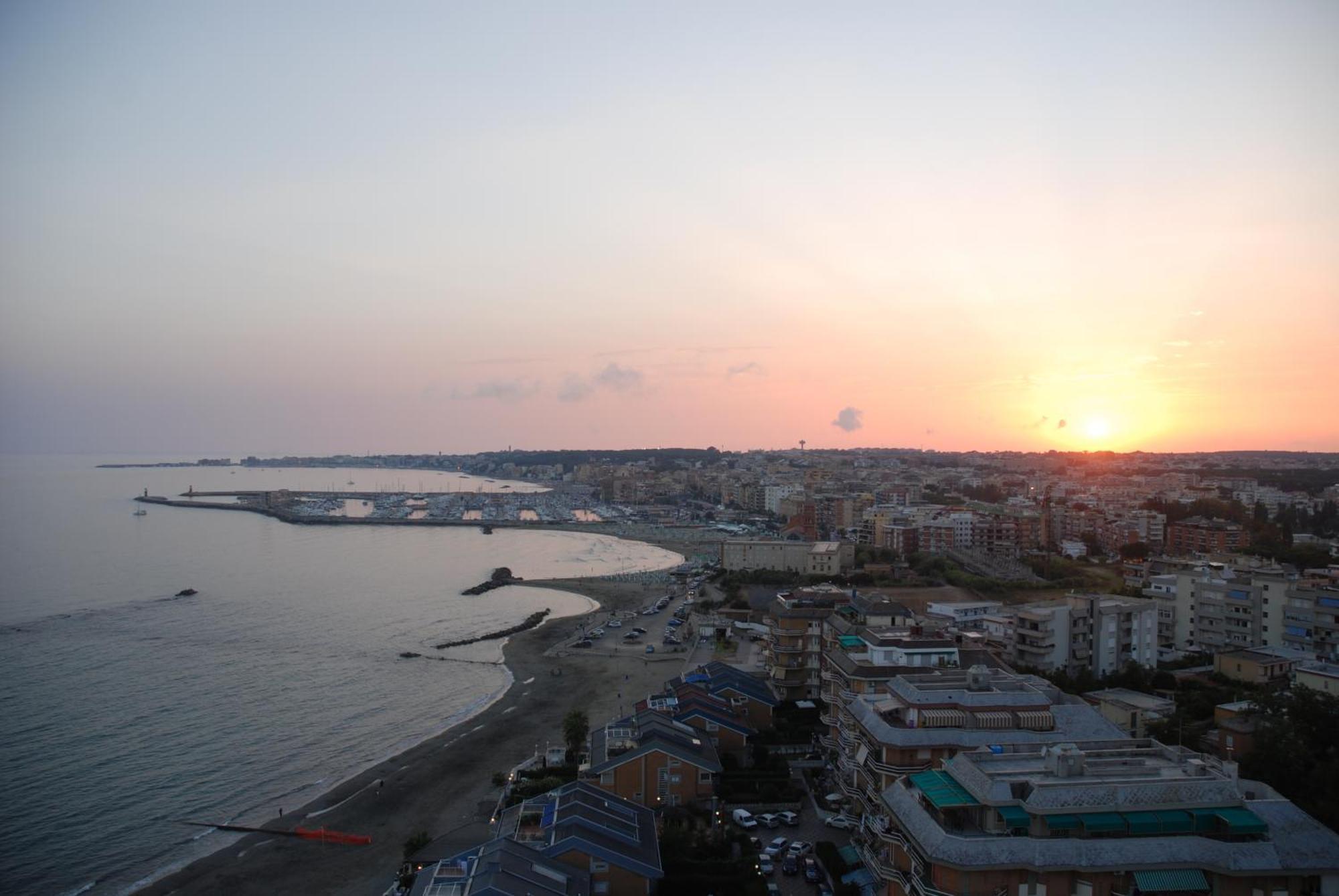 Hotel Scacciapensieri Нетуно Екстериор снимка