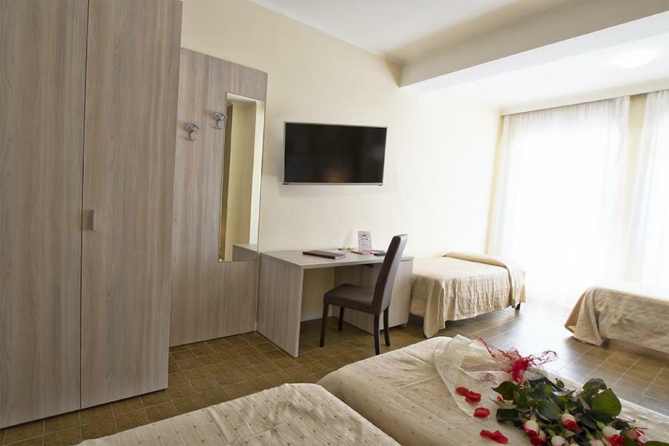Hotel Scacciapensieri Нетуно Екстериор снимка