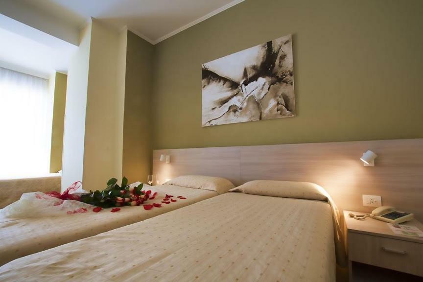 Hotel Scacciapensieri Нетуно Екстериор снимка