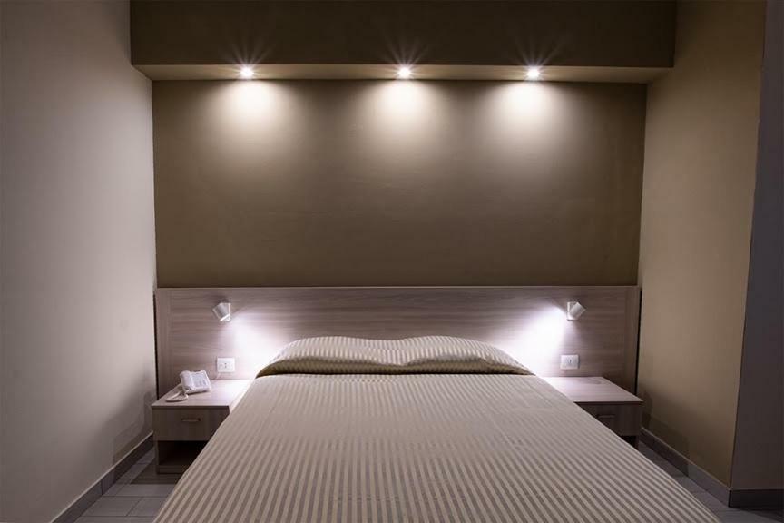 Hotel Scacciapensieri Нетуно Екстериор снимка