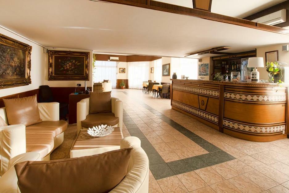 Hotel Scacciapensieri Нетуно Екстериор снимка