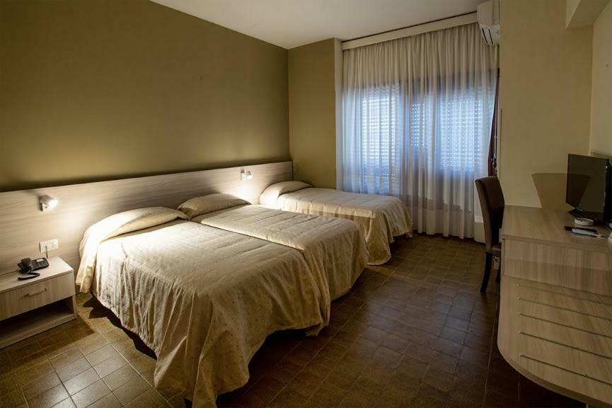 Hotel Scacciapensieri Нетуно Екстериор снимка